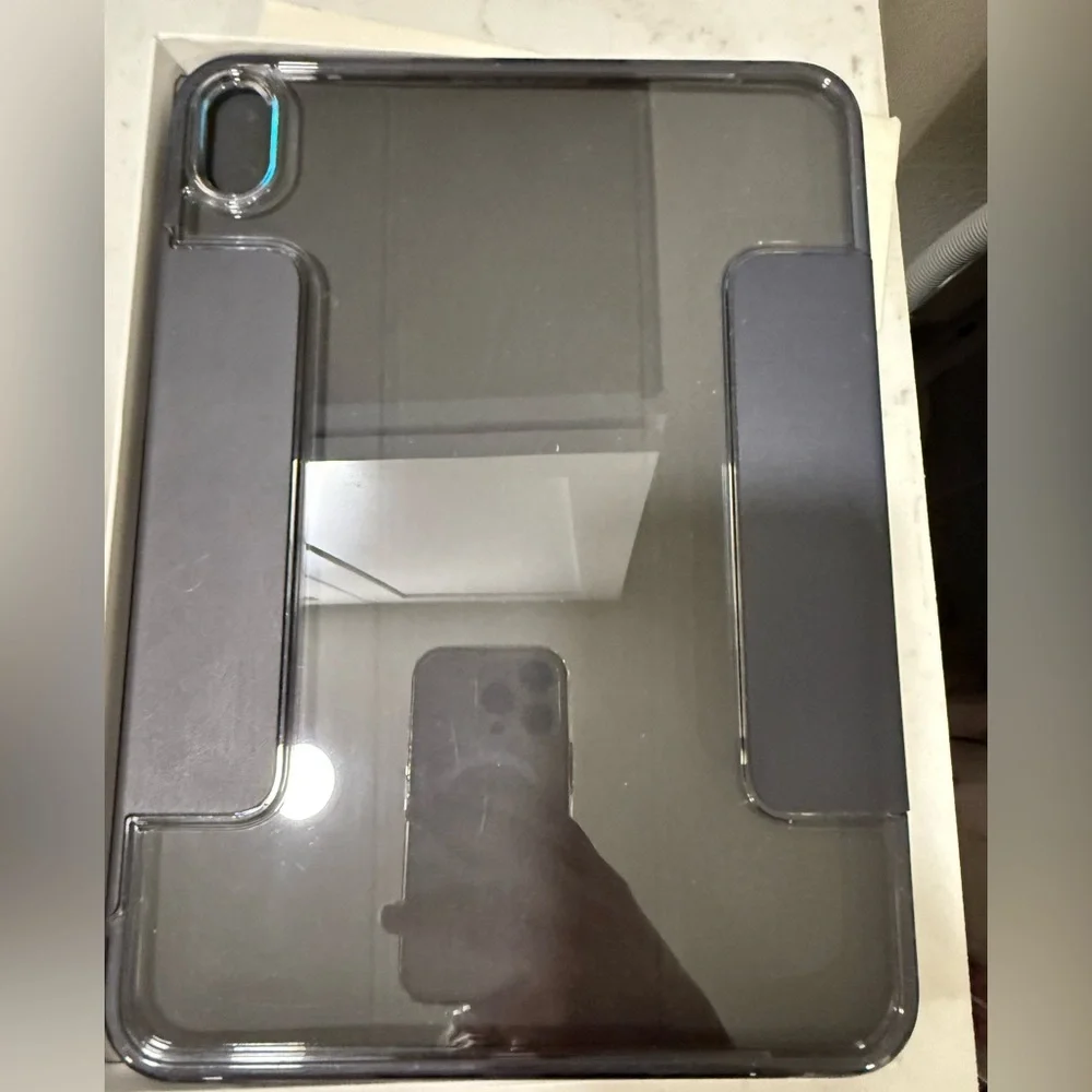 OtterBox Symmetry 360 iPad Cover